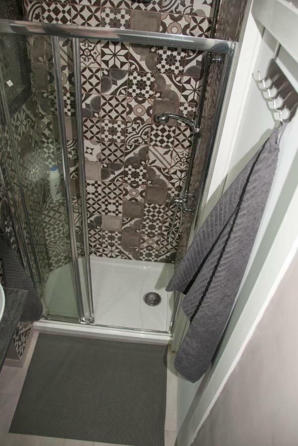 Plaza De Toro Studio Homestay