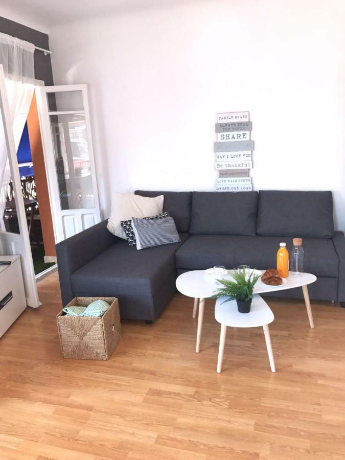 Apartamento Espacioso, Luminoso, Coqueto, Y Muy Céntrico *