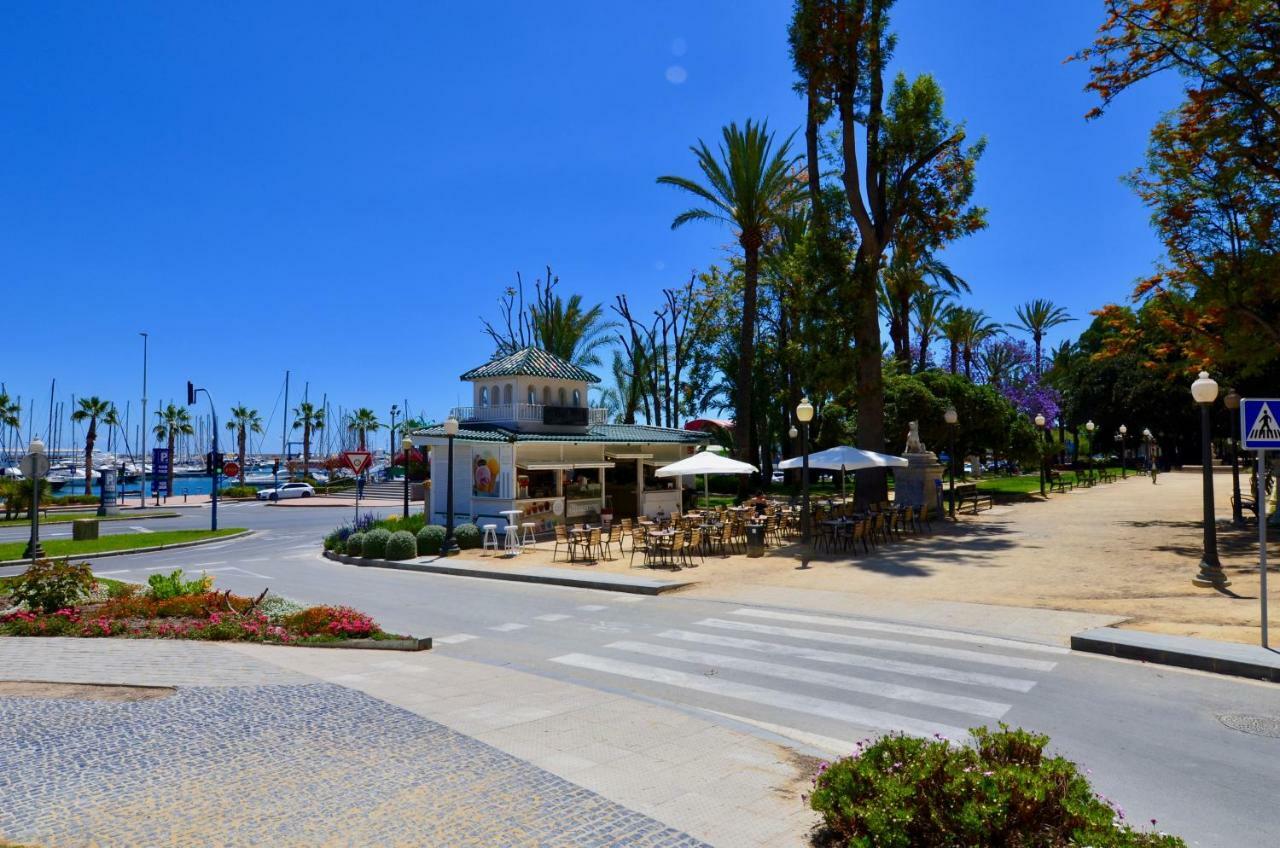 Luxury Beachside Apartamento *