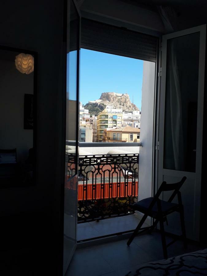 With Private Bathroom And Balcony Nearby The Mercado Central, Center And *