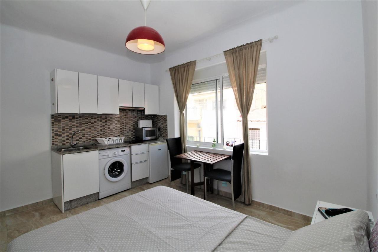Studio 3 Minutes From The Beach Apartment *