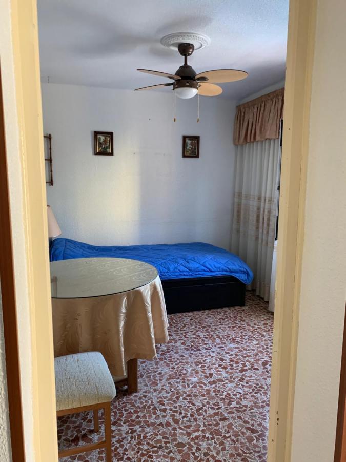Plaza De Las Escuelas Apartment *