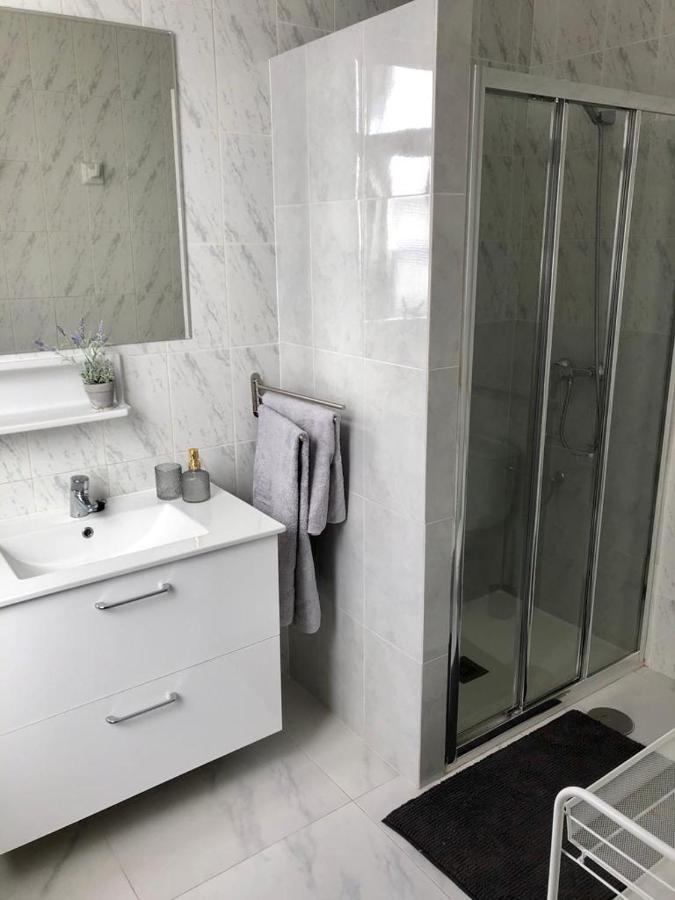 Apartamento Big With Unique Patio Near Santa Barbara Castle
