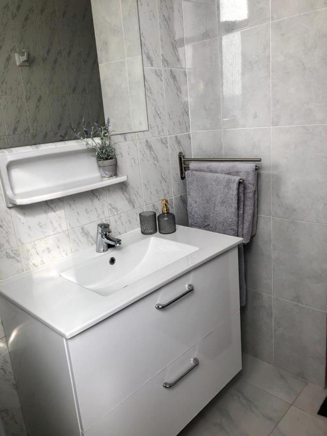 Apartamento Big With Unique Patio Near Santa Barbara Castle *