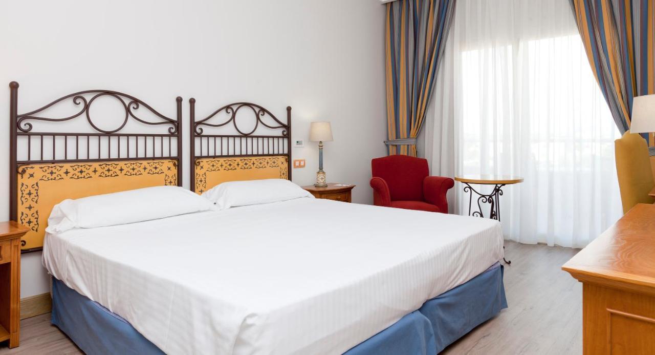 Golf Hotel