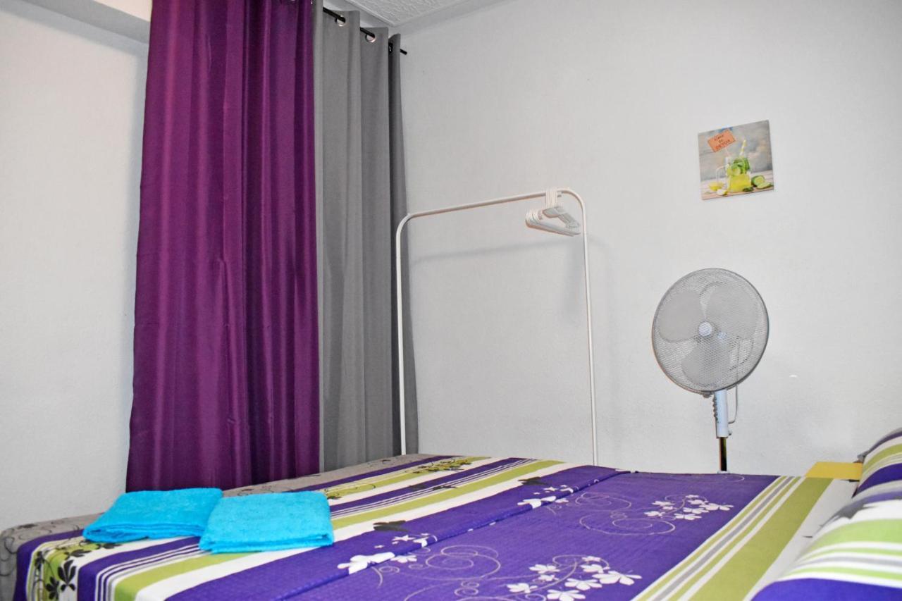 1 Private With A Window Near The Sea, Wifi Habitación en casa particular Alicante