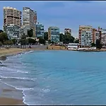 Habitacion doble,baño privado,en piso particular,urbanizacion completa y garage,en Albufereta,cerca del Puerto,Explanada y Castillo de Alicante