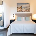 Guillman Suites