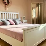 Cosy Apartment In City Center