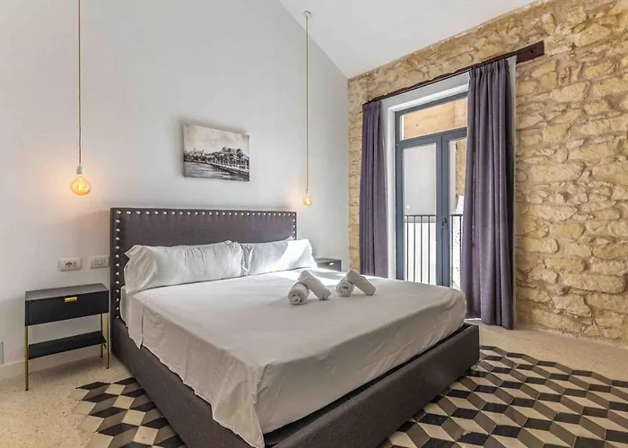 Plaza De Toros Suites B
