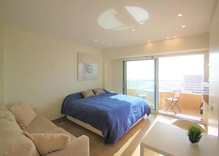 Estudio De Lujo Casaturis En El Corazon De Alicante A114