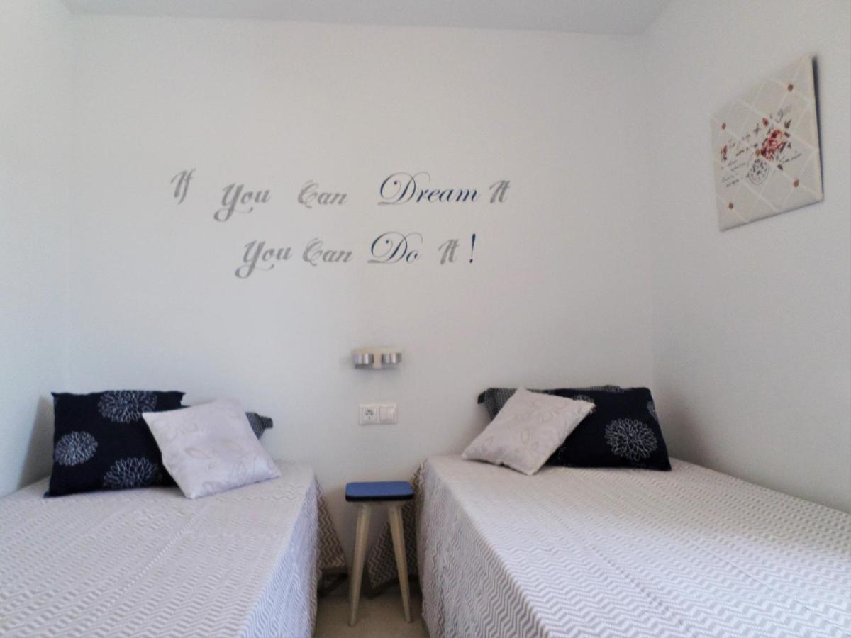 Bright Beach Apartment Alicante