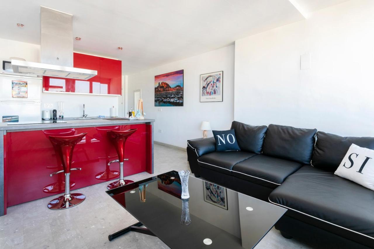 Suite, & Mountain View *