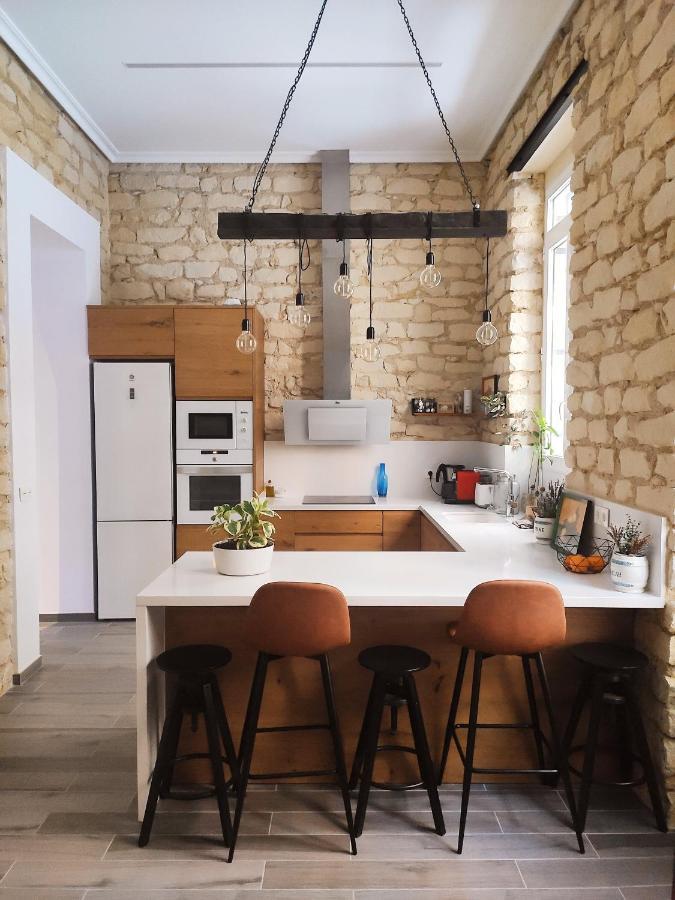 Habitación Privada En Alojamiento Diferente Y Con Calidad En El Centro De Alicante!