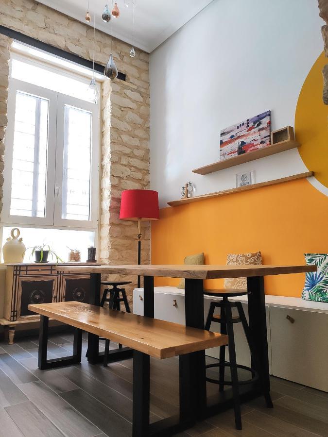 Habitación Privada En Alojamiento Diferente Y Con Calidad En El Centro De Alicante!
