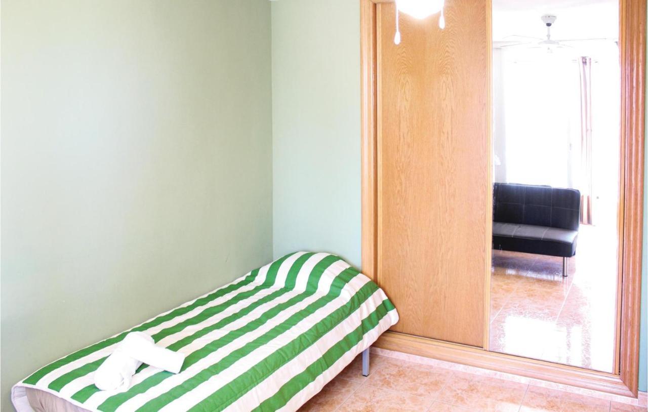 2 Bedroom Pet Friendly In Apartment *