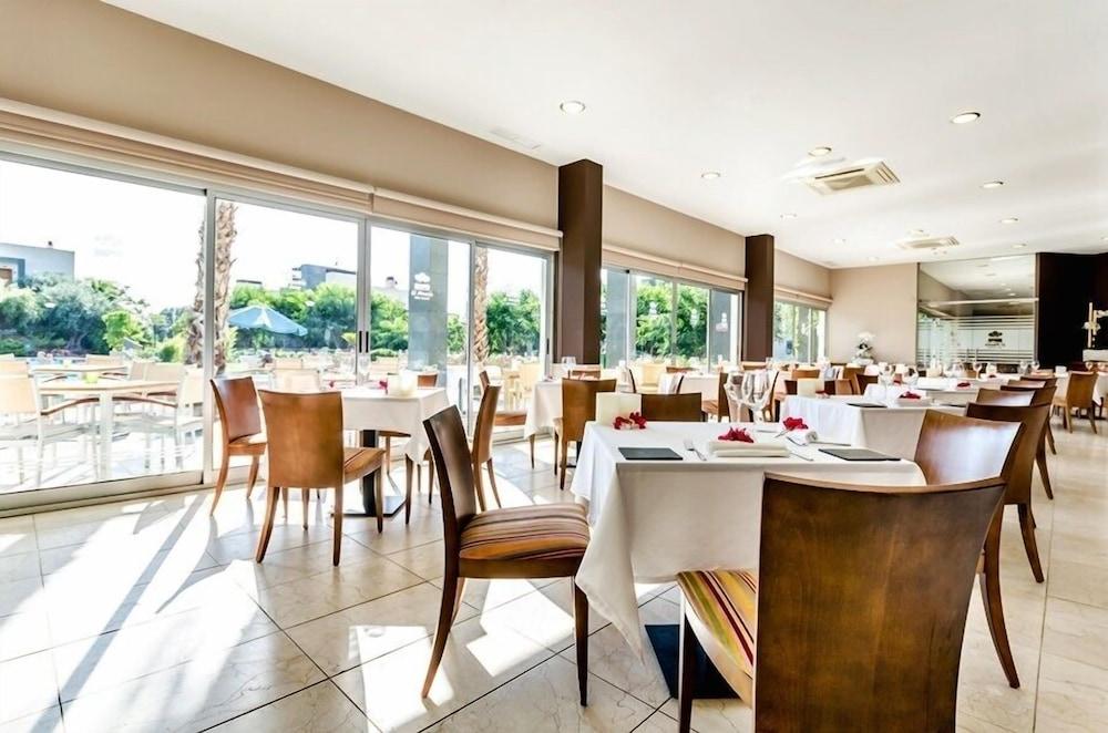 Hotel El Plantio Golf 4*