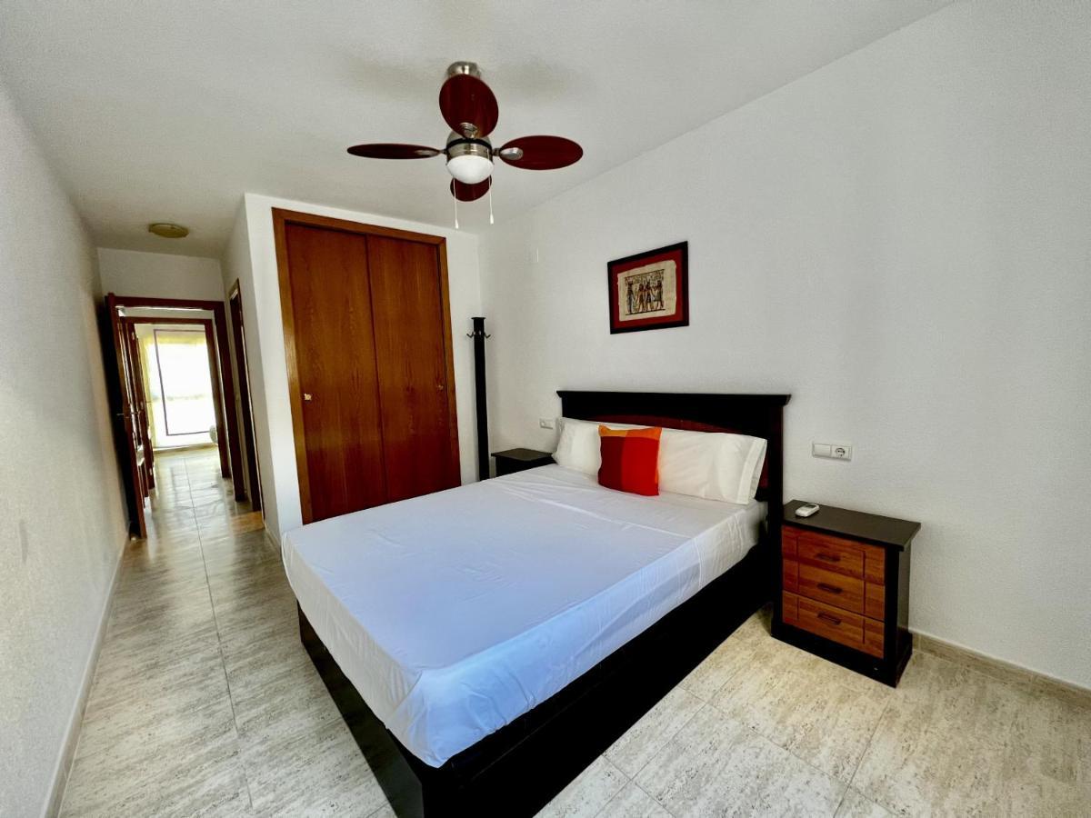 Plaza America By United Renters Apartment