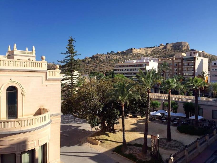 Bright Flat With View To The Castle And The Museum Apartamento *