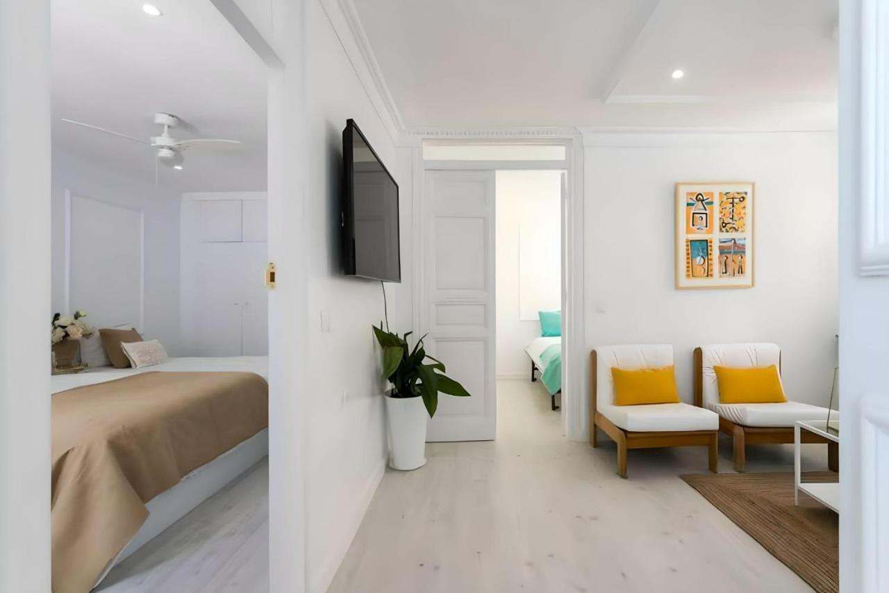 Lux Loft In Front Of The Port Apartment