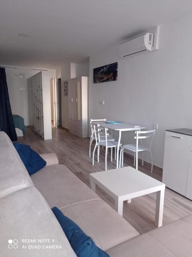 Raquel Apartament Apartment *