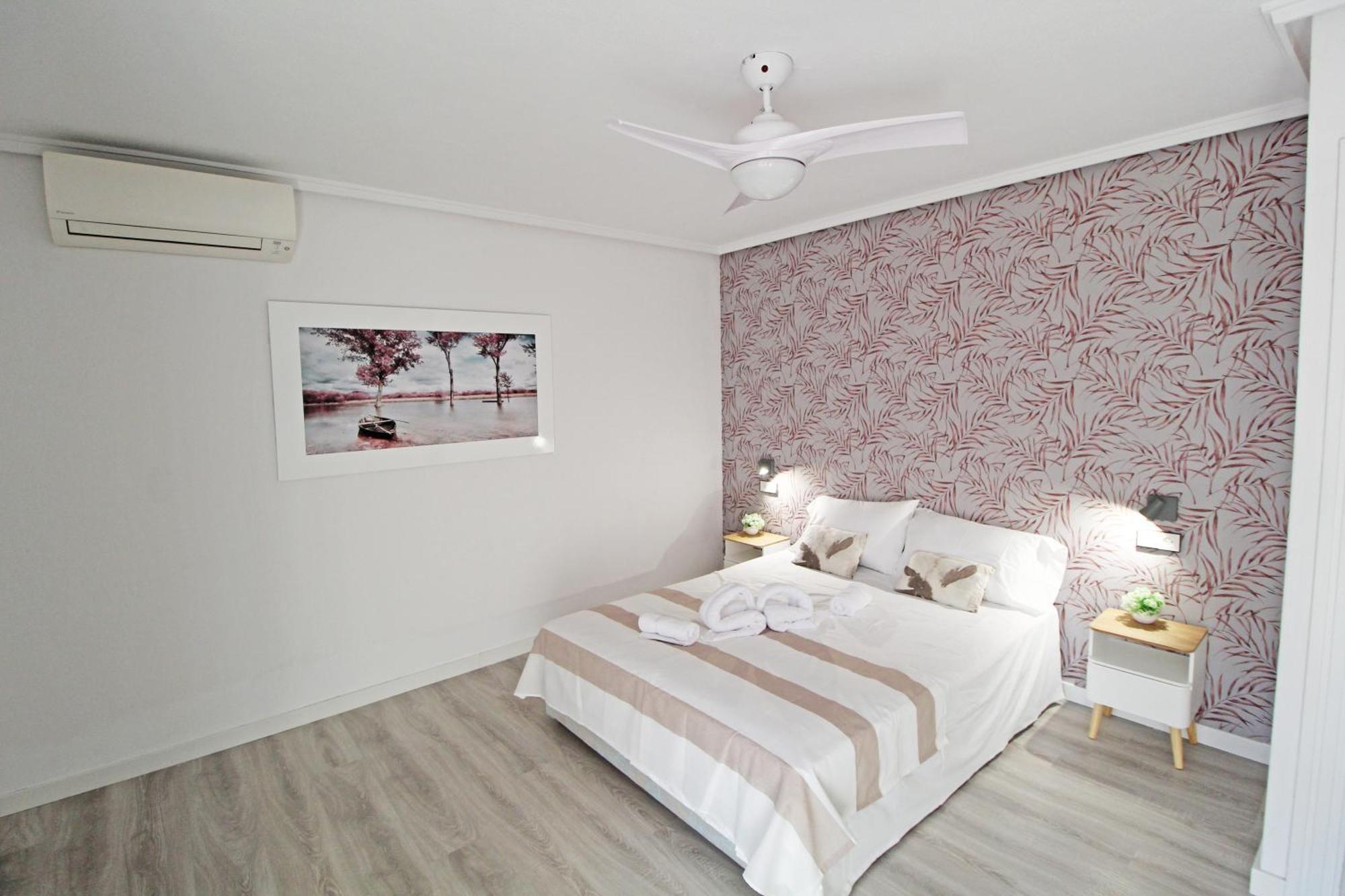 Castle Views. Terrace. Design Style. Ac. Wifi. Refurbished. Supercentric. *