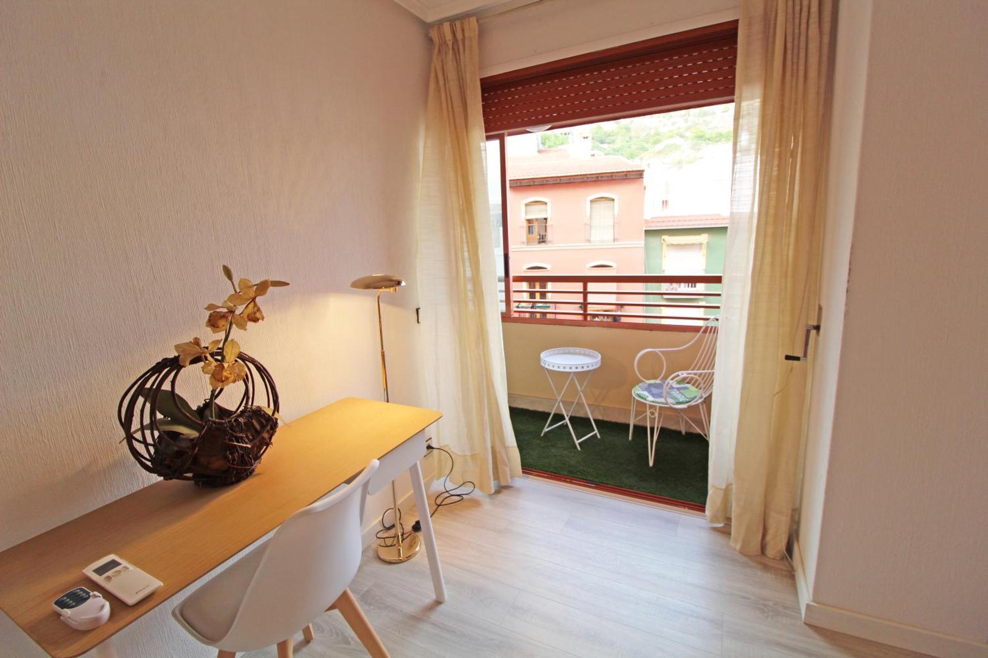 Castle Views. Terrace. Design Style. Ac. Wifi. Refurbished. Supercentric. Apartment Alicante