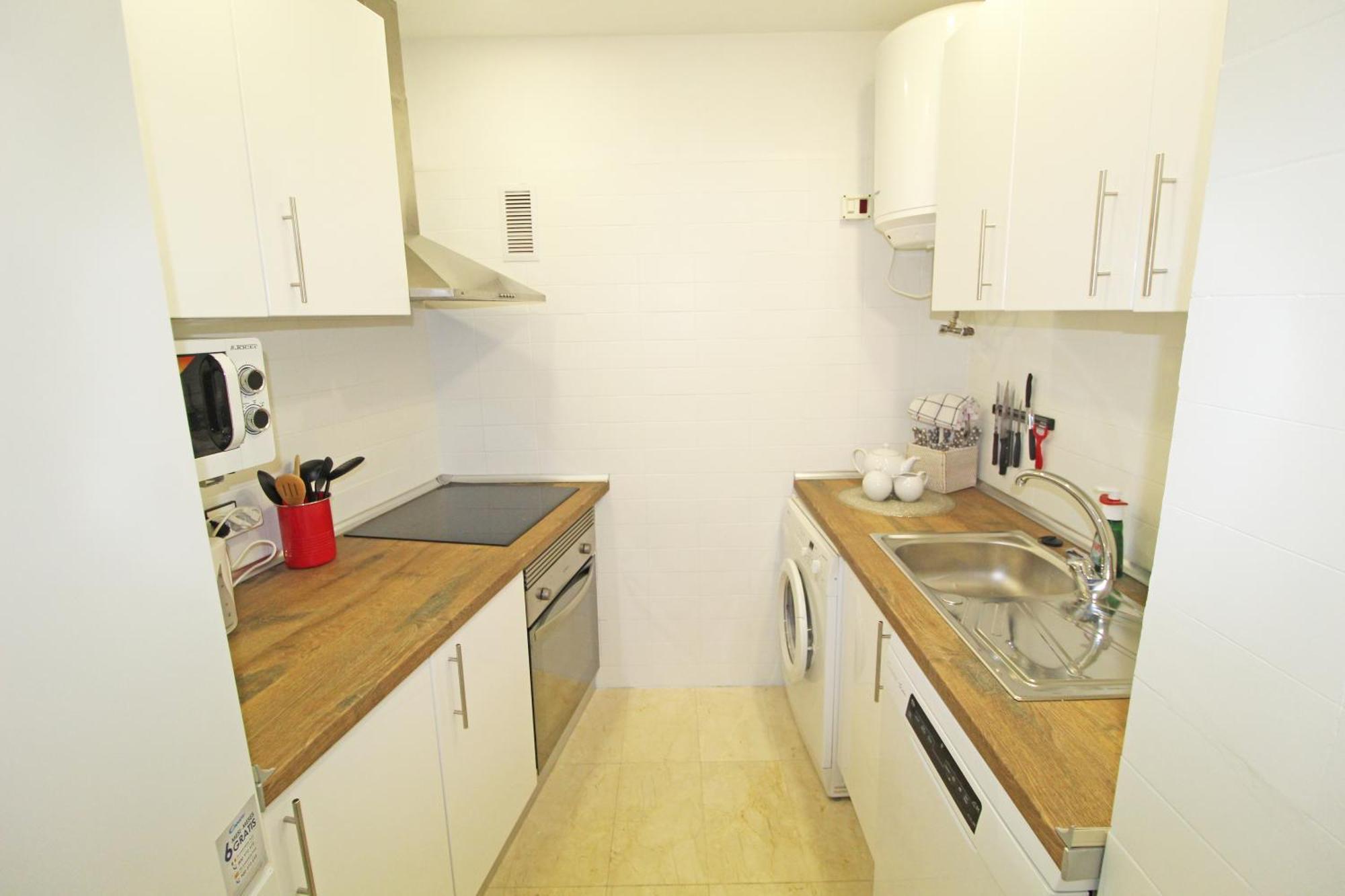 Castle Views. Terrace. Design Style. Ac. Wifi. Refurbished. Supercentric. Alicante