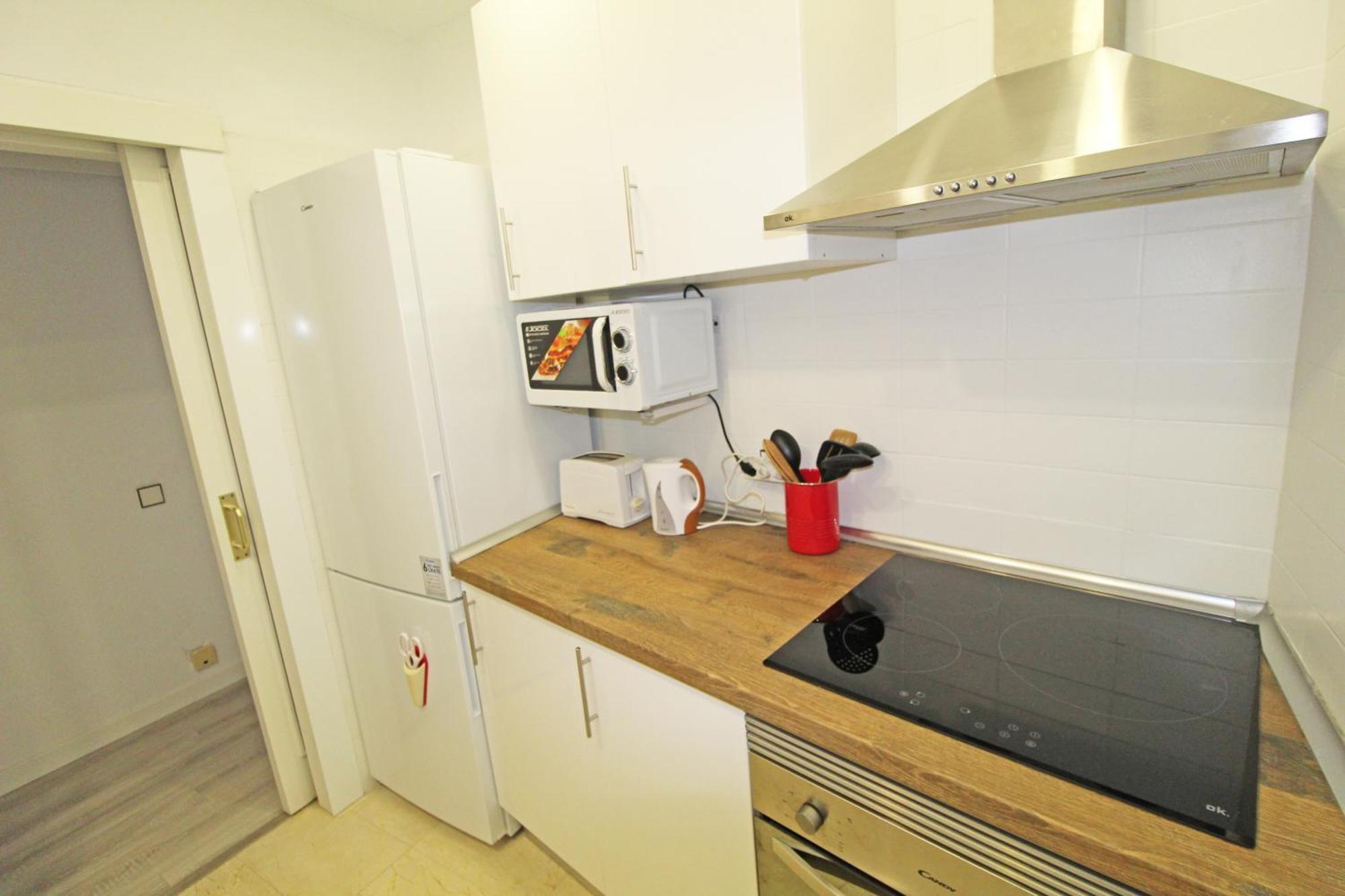 Castle Views. Terrace. Design Style. Ac. Wifi. Refurbished. Supercentric. Apartment