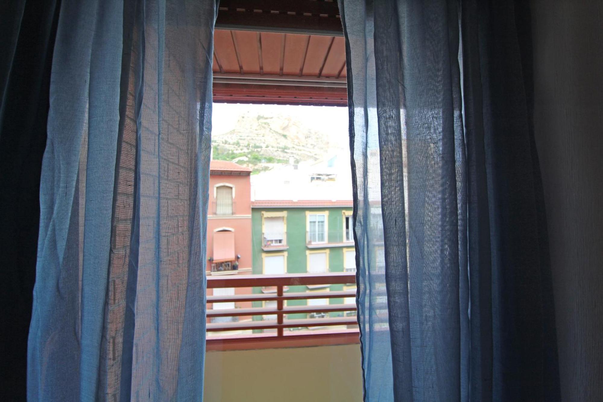 Castle Views. Terrace. Design Style. Ac. Wifi. Refurbished. Supercentric.