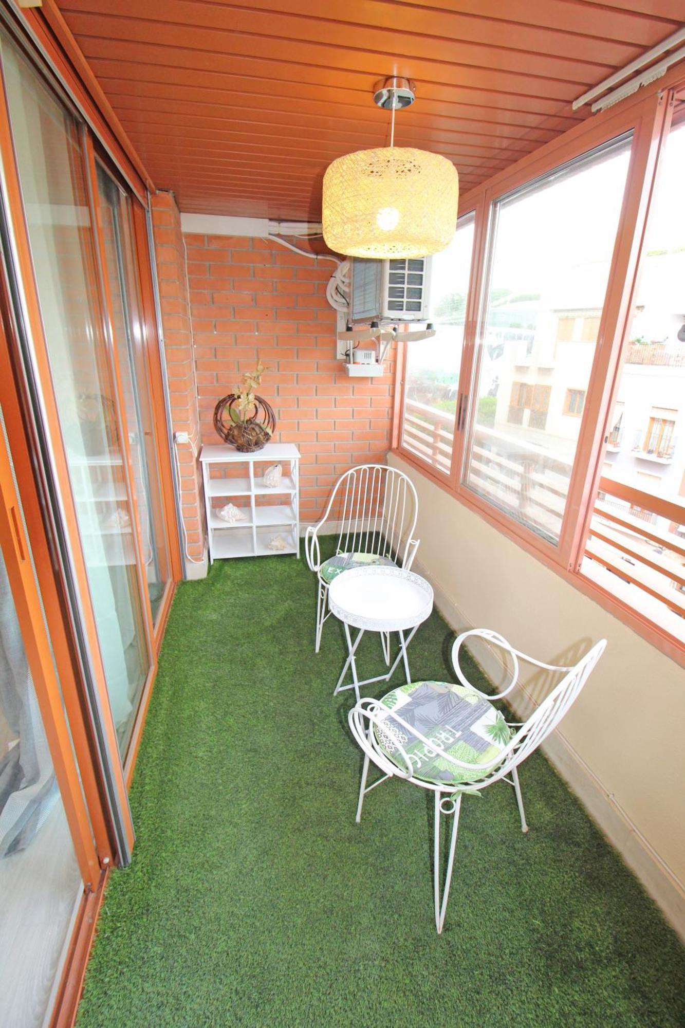 Castle Views. Terrace. Design Style. Ac. Wifi. Refurbished. Supercentric. Apartment *