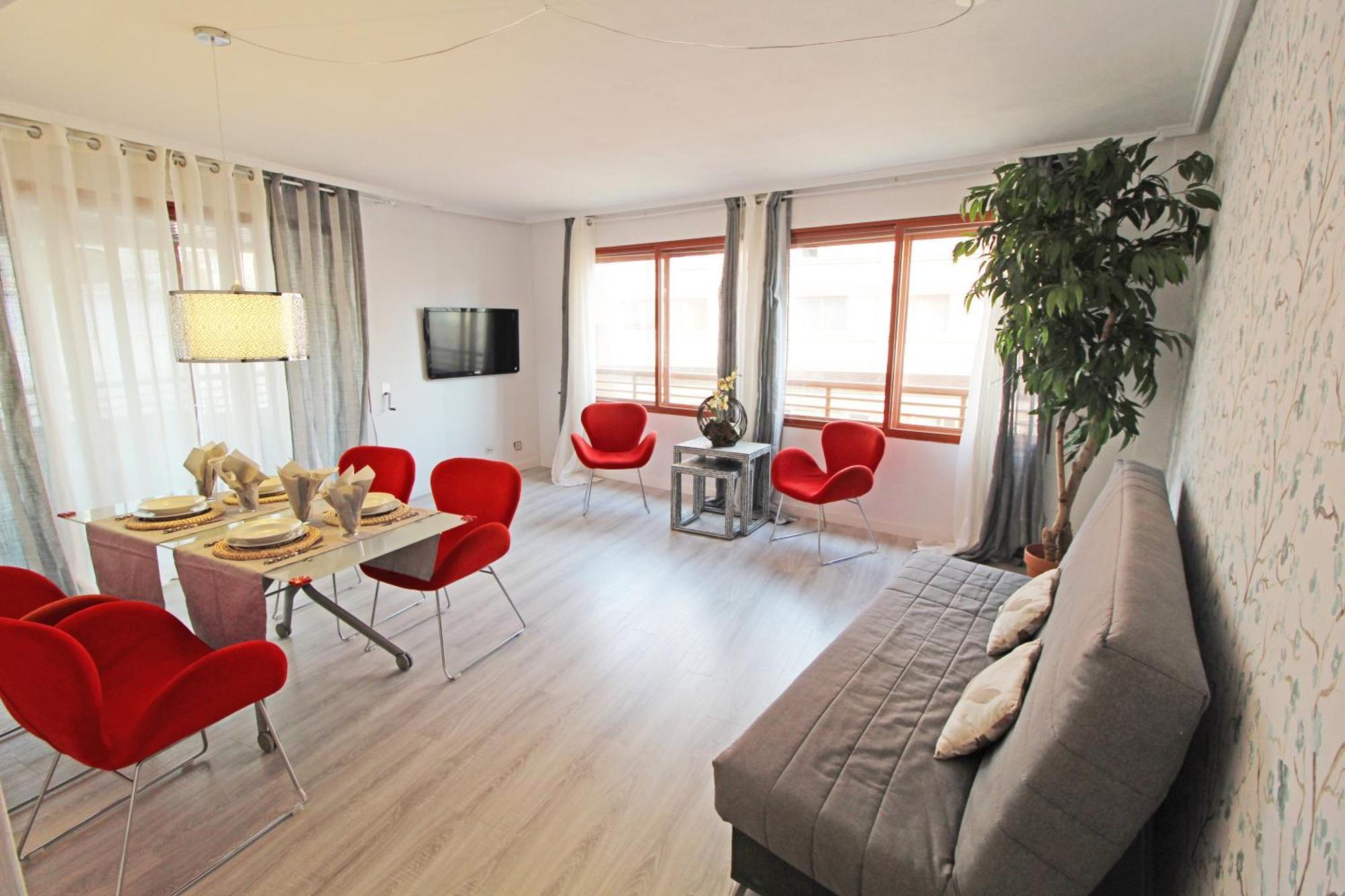Castle Views. Terrace. Design Style. Ac. Wifi. Refurbished. Supercentric. Alicante