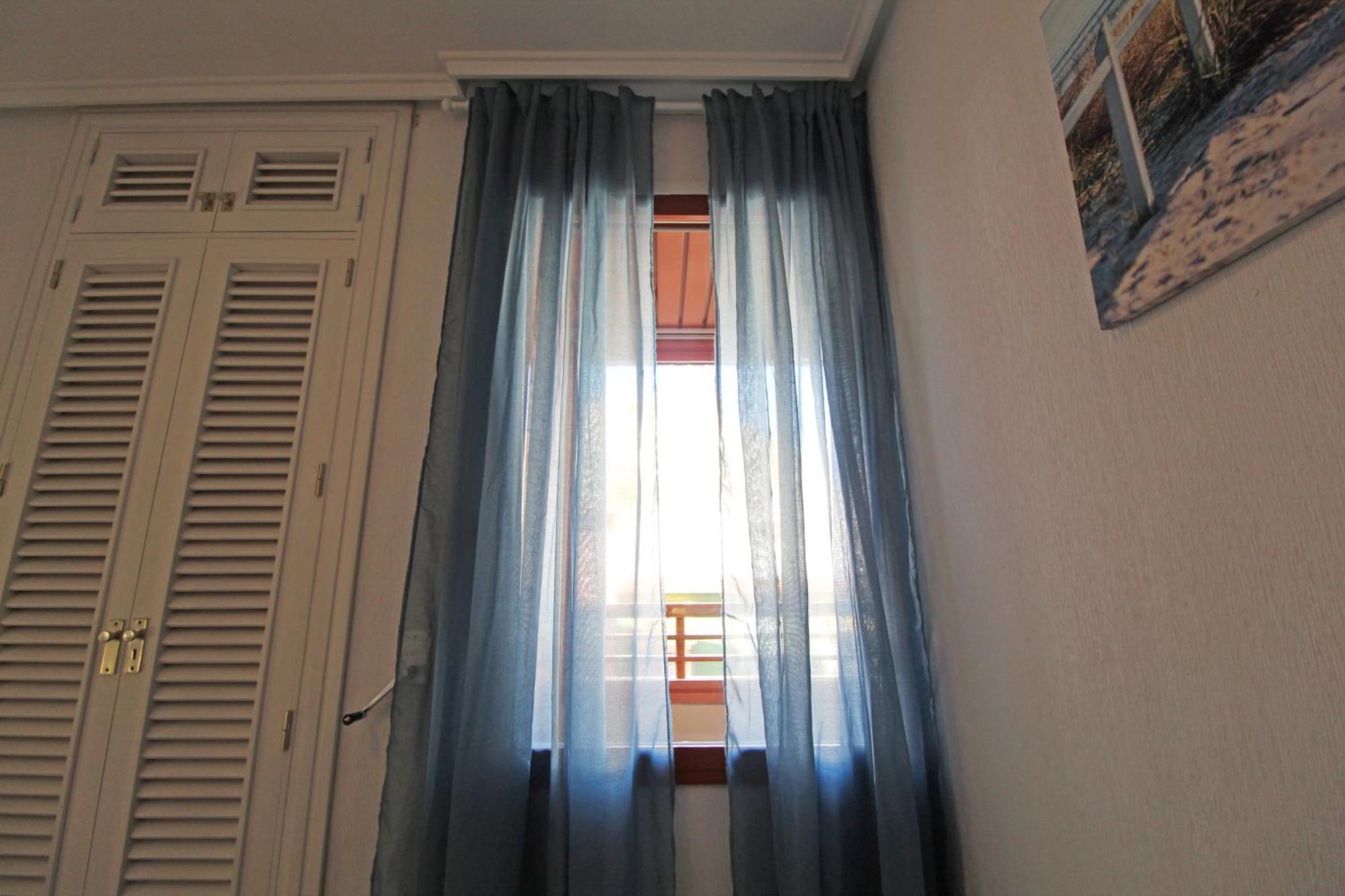 Apartment Castle Views. Terrace. Design Style. Ac. Wifi. Refurbished. Supercentric. *