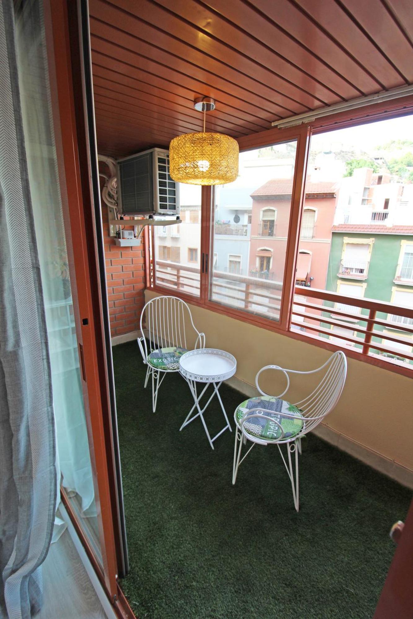 Apartment Castle Views. Terrace. Design Style. Ac. Wifi. Refurbished. Supercentric.
