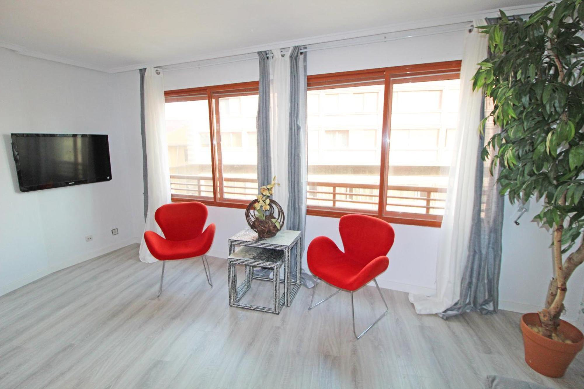 Apartment Castle Views. Terrace. Design Style. Ac. Wifi. Refurbished. Supercentric. Alicante