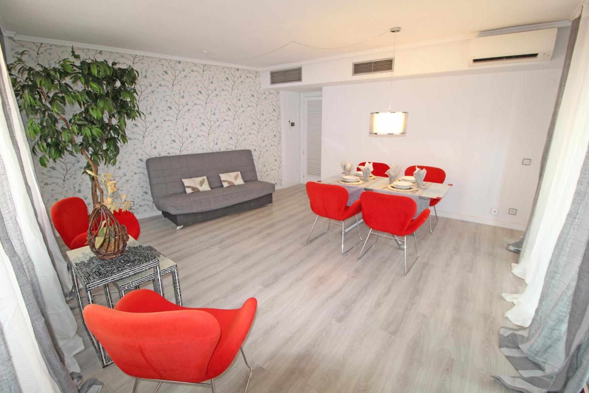 Castle Views. Terrace. Design Style. Ac. Wifi. Refurbished. Supercentric. Apartment