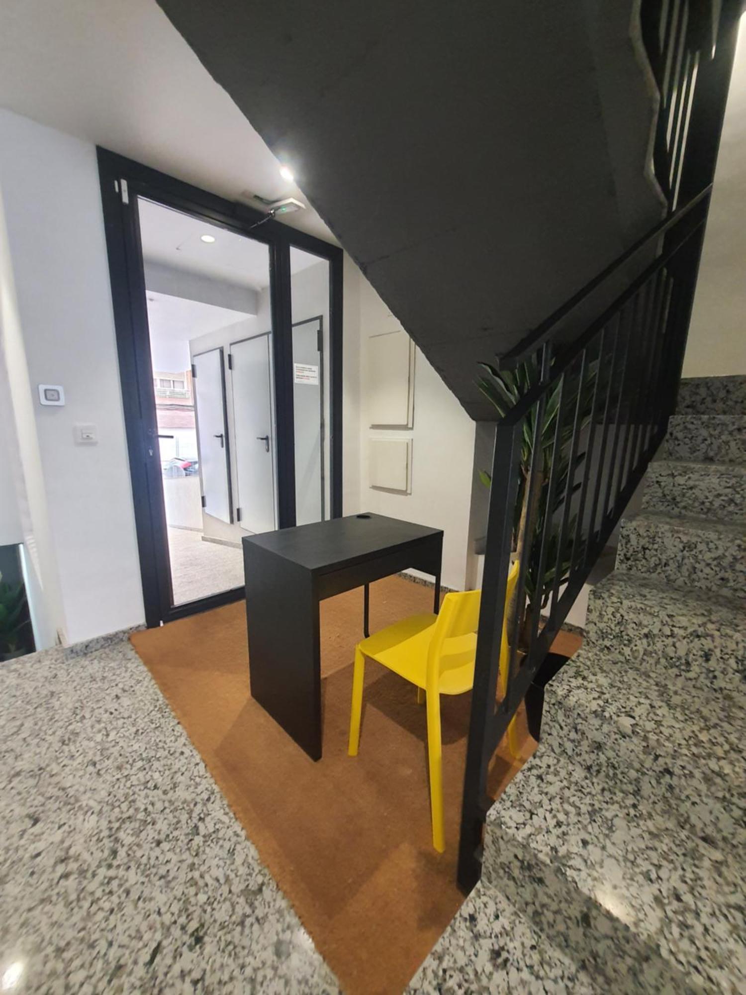 Breton 17 Apartment *