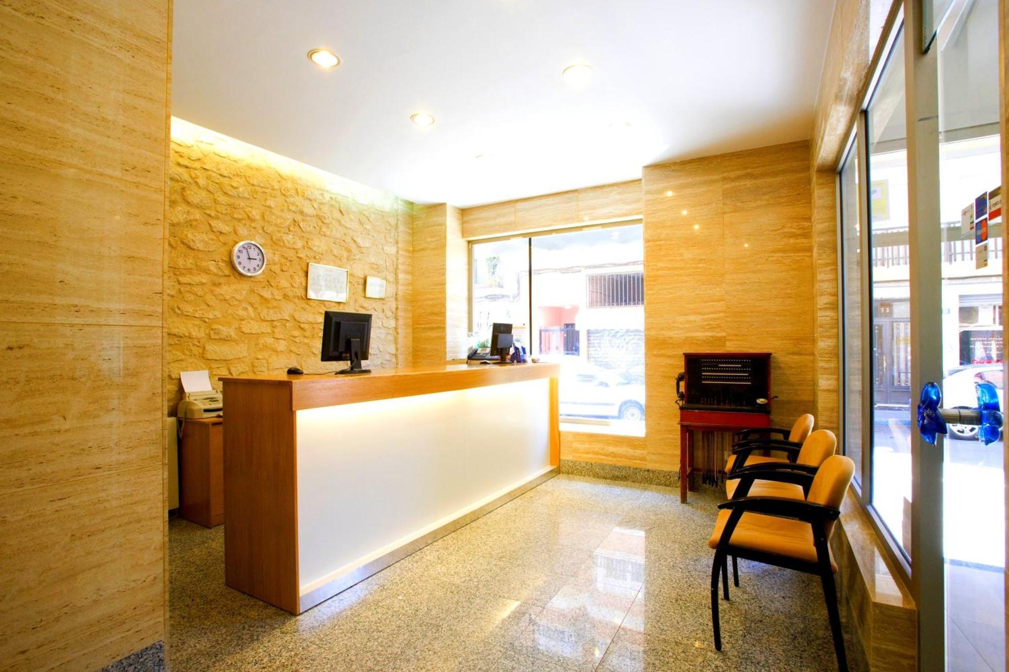 Hotel La Lonja 2*