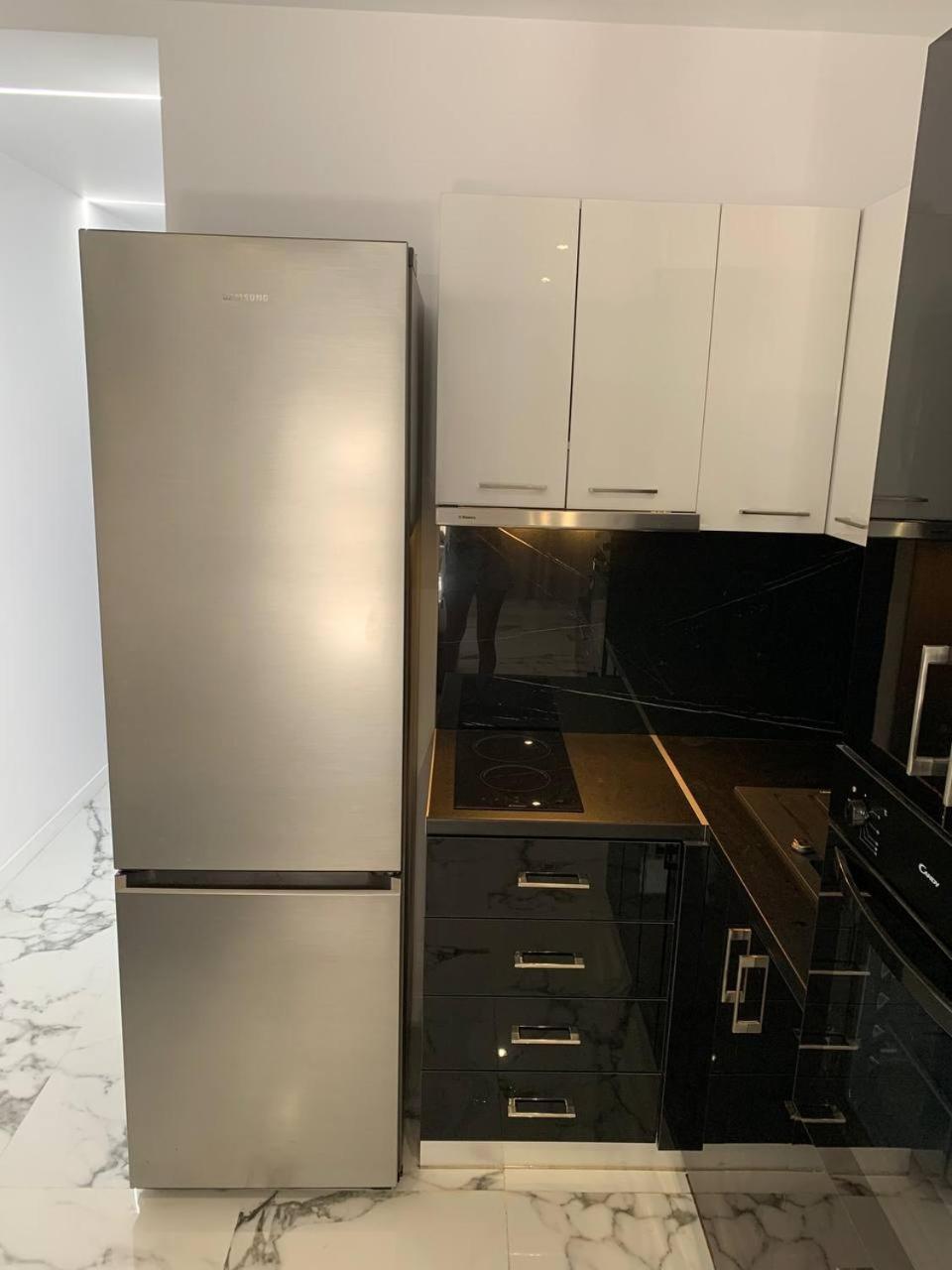 Apartment Victory *
