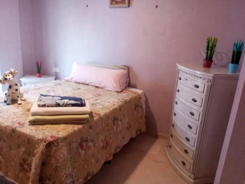 комната в центре аликанте рядом с пляжем Habitación en casa particular *