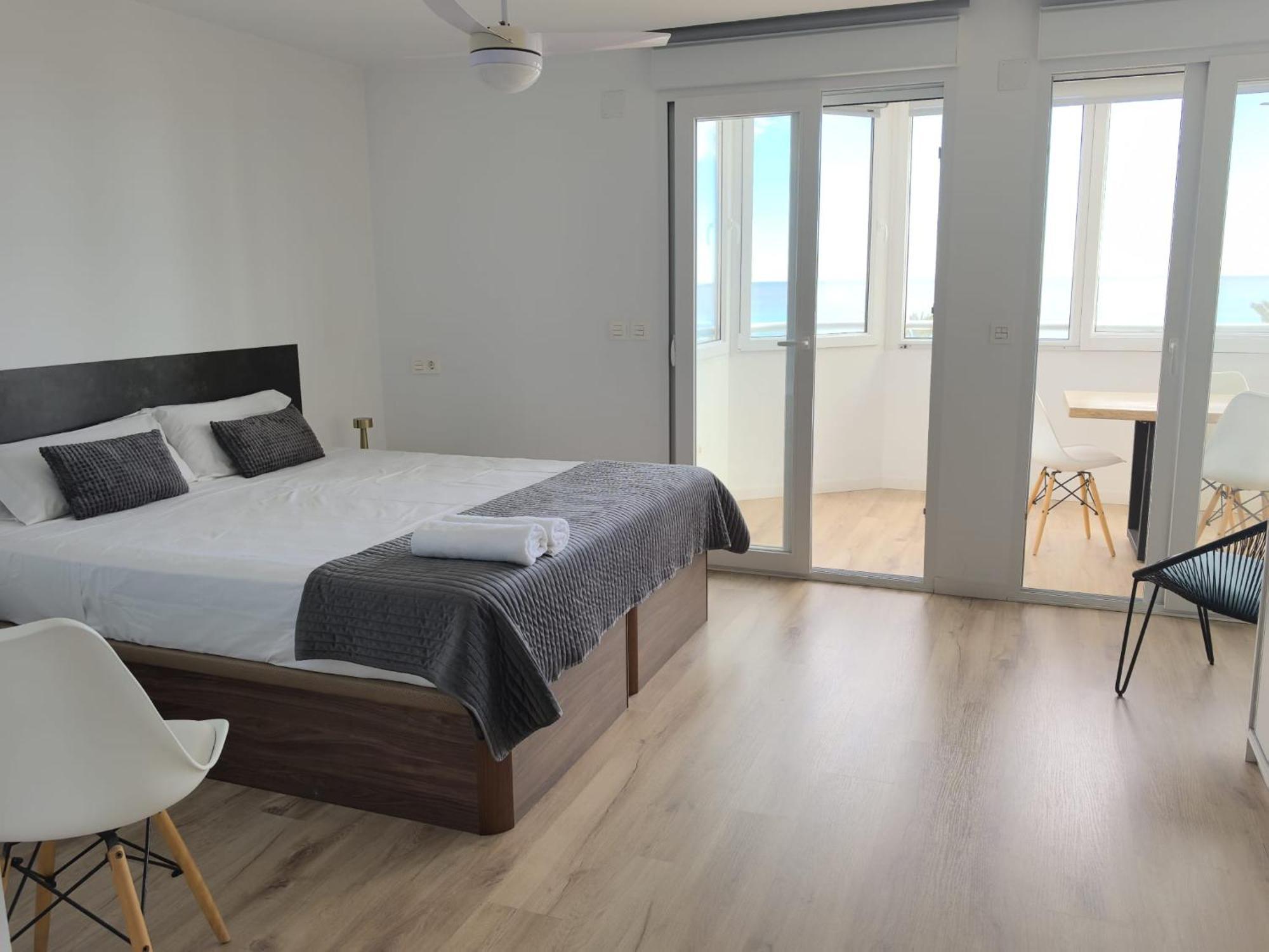 Lujoso En Primera Linea De Playa Apartamento *
