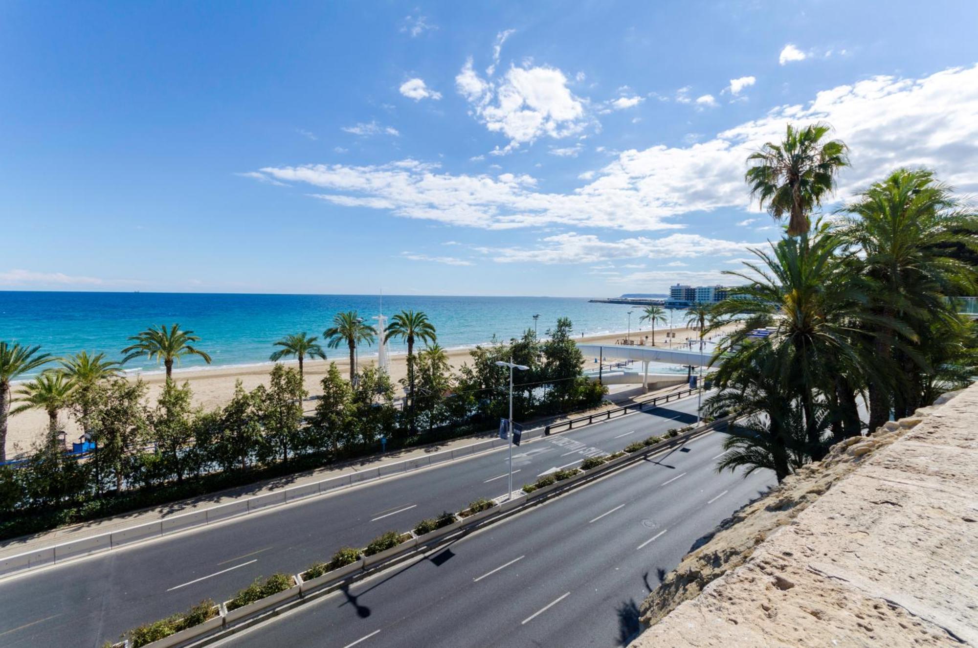 Apartamento Centrico, Reformado, Frente A Playa De Y Piscina *
