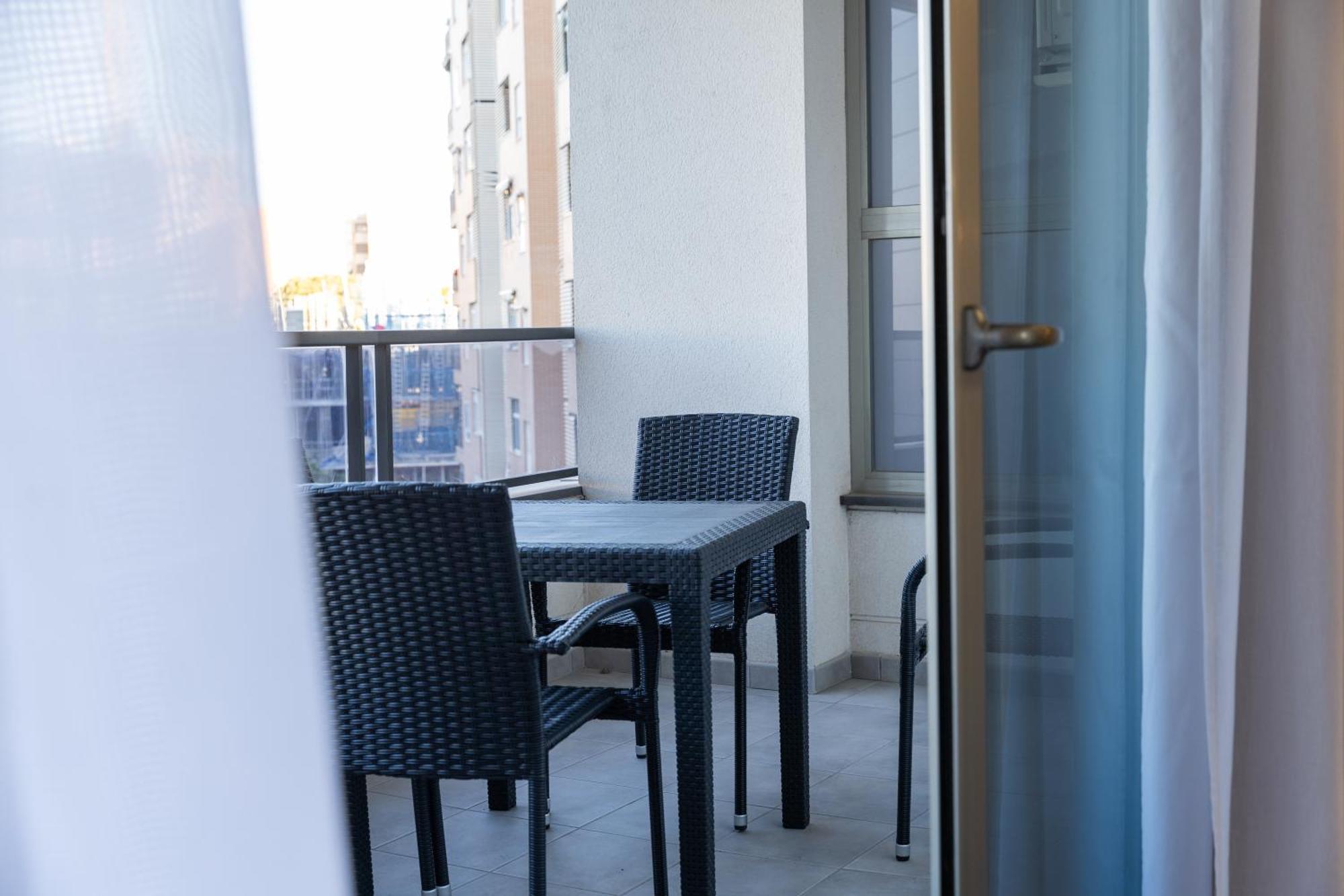 Guillman Aparthotel *