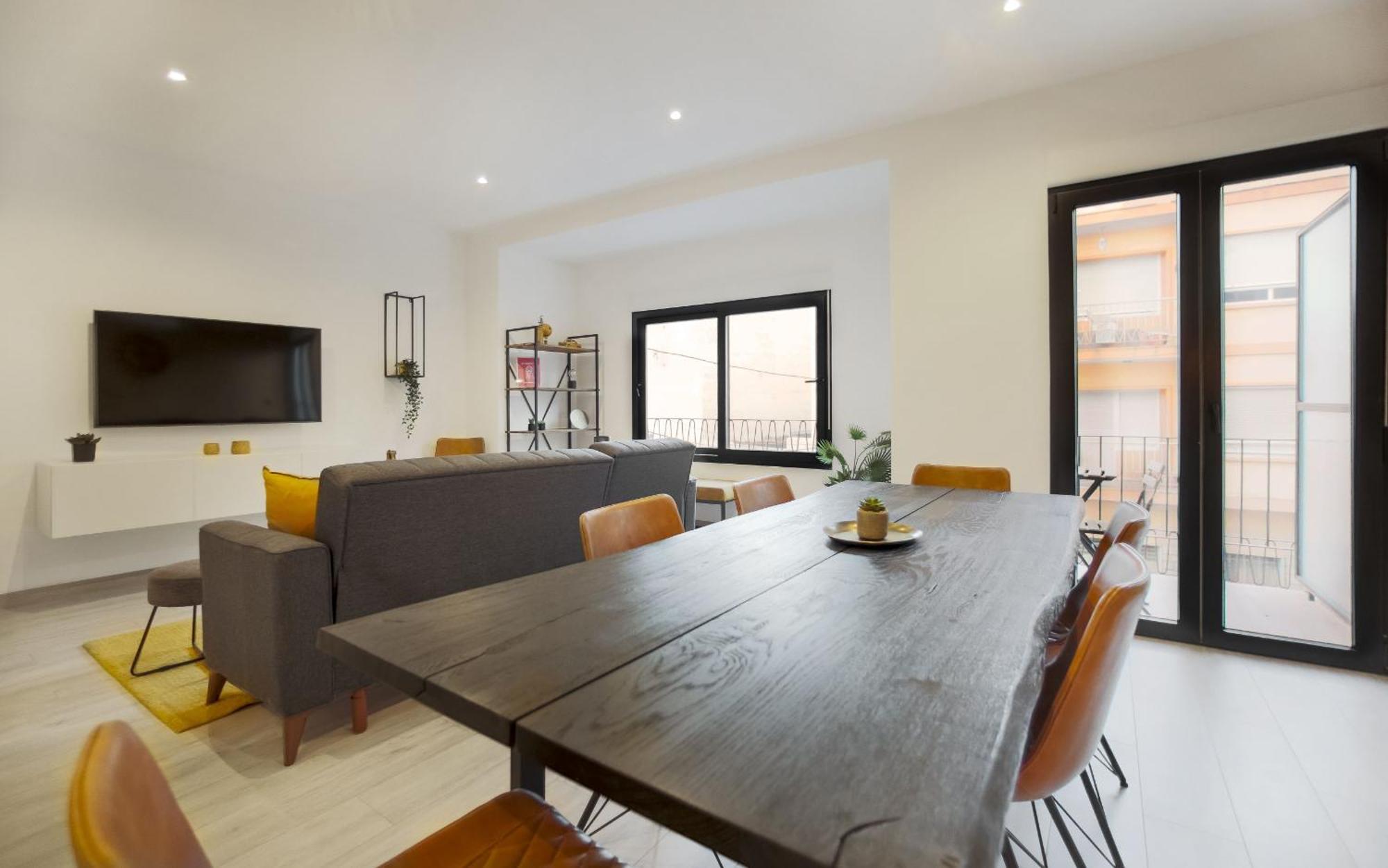 Perfectly Eliza By United Renters *