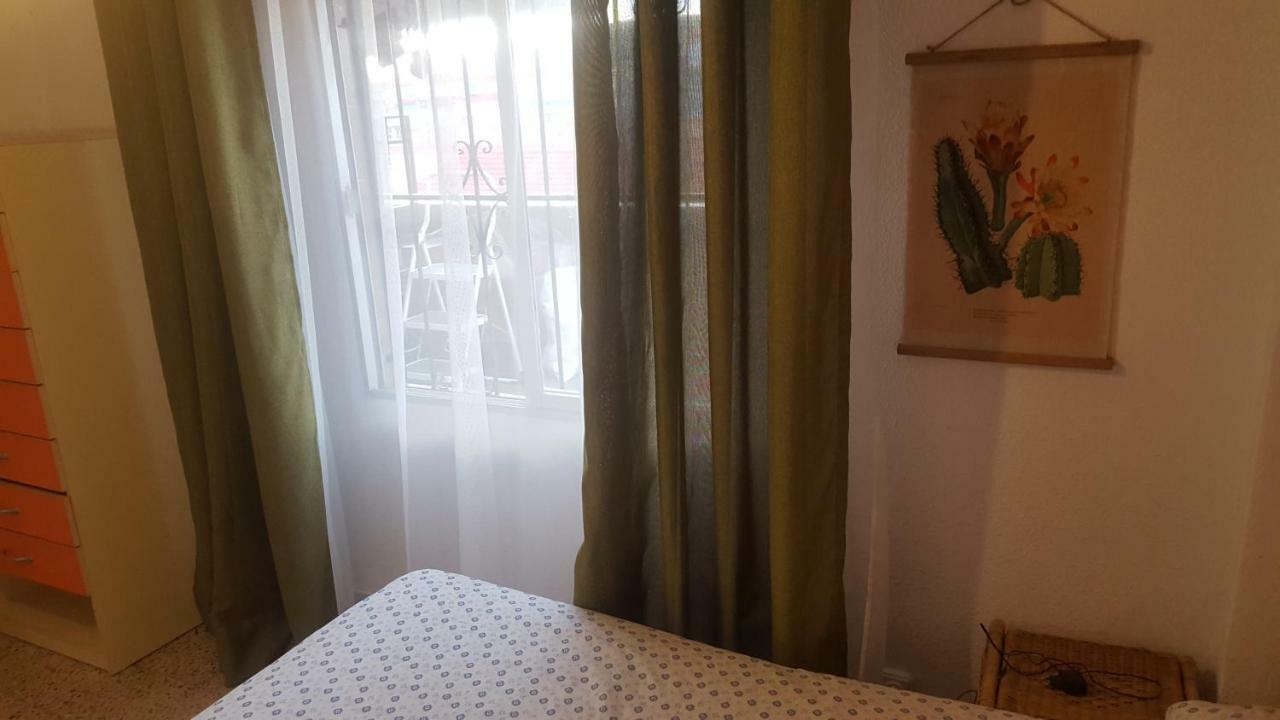 Habitación en casa particular Aticoalikante