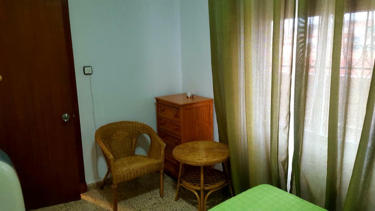 Habitación en casa particular Aticoalikante