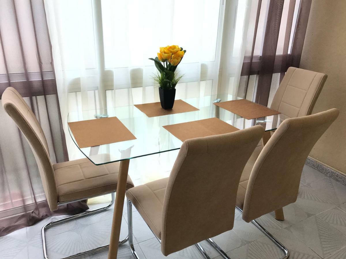 Apartamento C/bejar 18 *