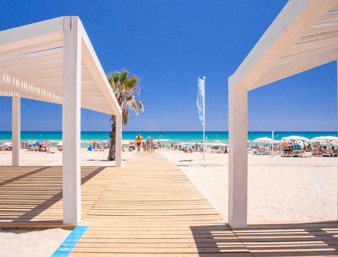 Lovely, New, Bright 3 Mins To 105 Sq Meters Apartamento *