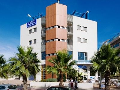 Hotel Calas De Campoamor 2*