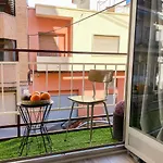 Modern 2 Bedroom Apartment Close To City Center